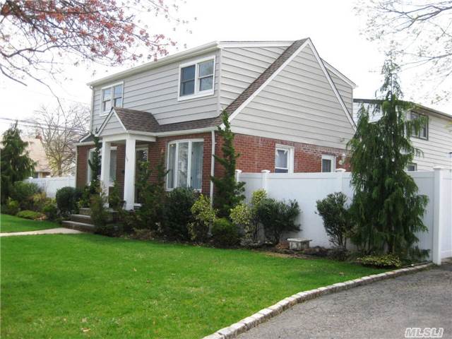 #1 photo, 699 Naple Ave, ナッソー郡 Franklin Square , NY 11010