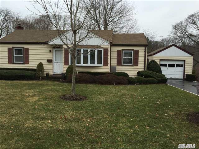 #1 photo, 8 Crestfield Pl, Northport , NY 11768