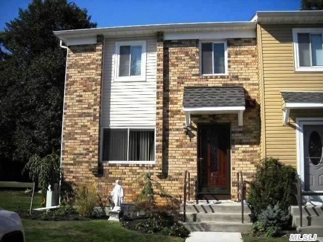 #1 photo, 15 Town House Drive, ナッソー郡 Massapequa Park , NY 11762