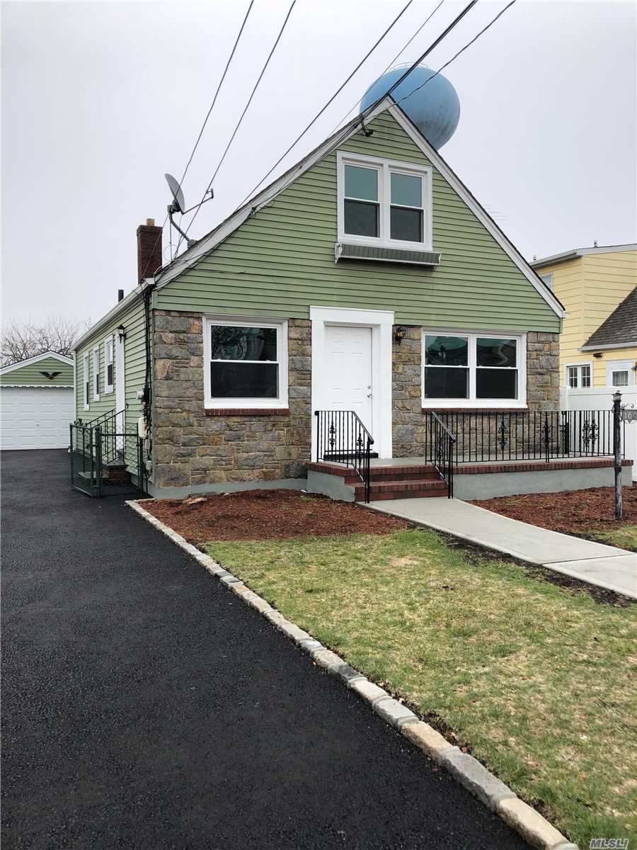 #1 photo, 166 Caroline Avenue, ナッソー郡 Garden City South , NY 11530