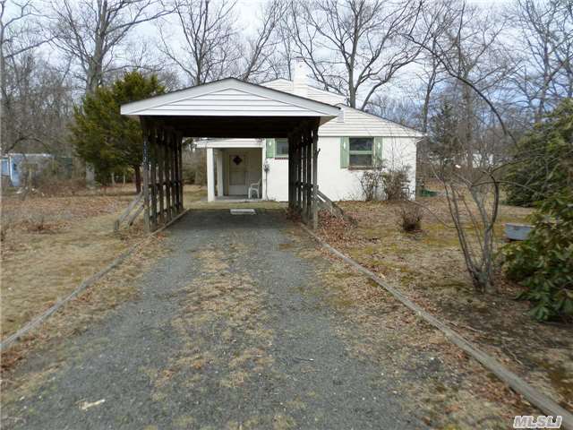 #1 photo, 113 Queen Street, Bay Shore , NY 11706