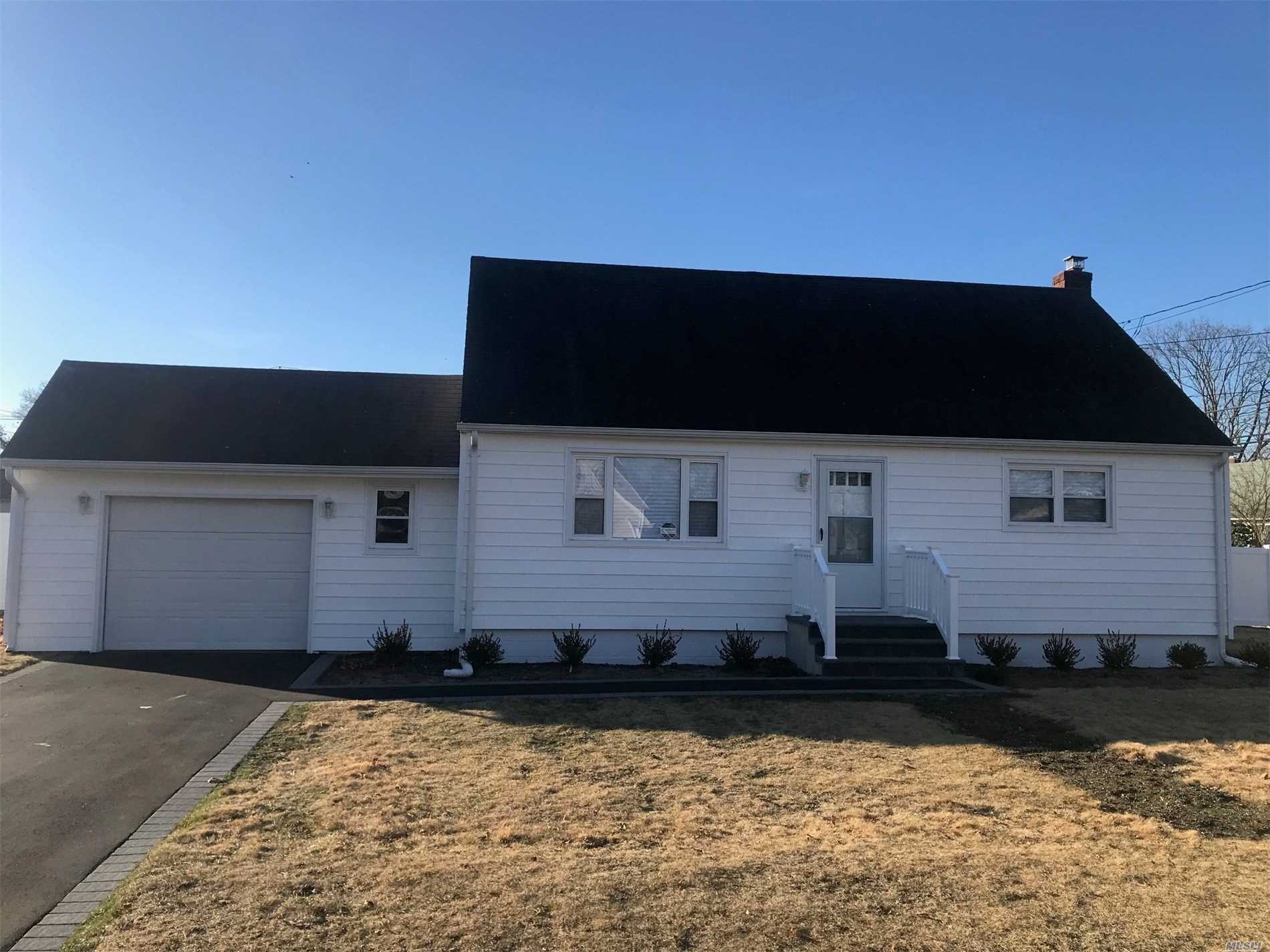 #1 photo, 395 43rd Street, Lindenhurst , NY 11757