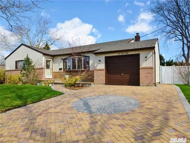 #1 photo, 638 Western Park Dr, W. Hempstead , NY 11552