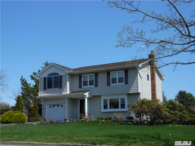 #1 photo, 23 Curlin Ln, サフォーク郡 St. James , NY 11780