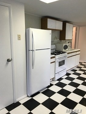 #1 photo, 12 Jonathan Avenue, ناسو Hicksville , NY 11801