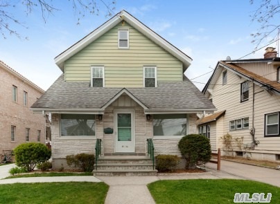 #1 photo, 87-36 258th Street, Floral Park , NY 11001