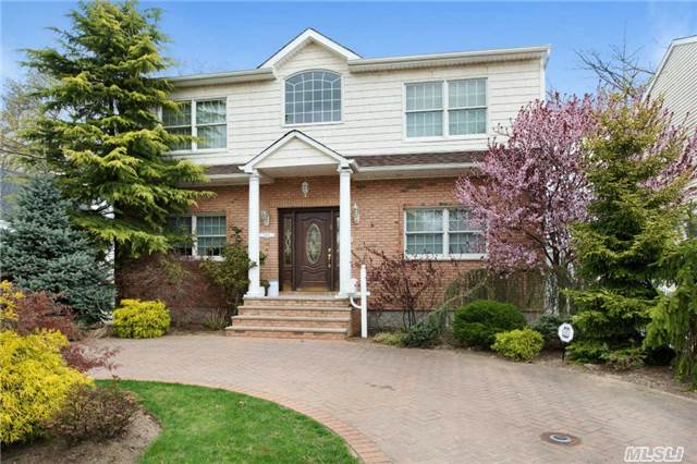 #1 photo, 1519 Fraser Avenue, ナッソー郡 Merrick , NY 11566