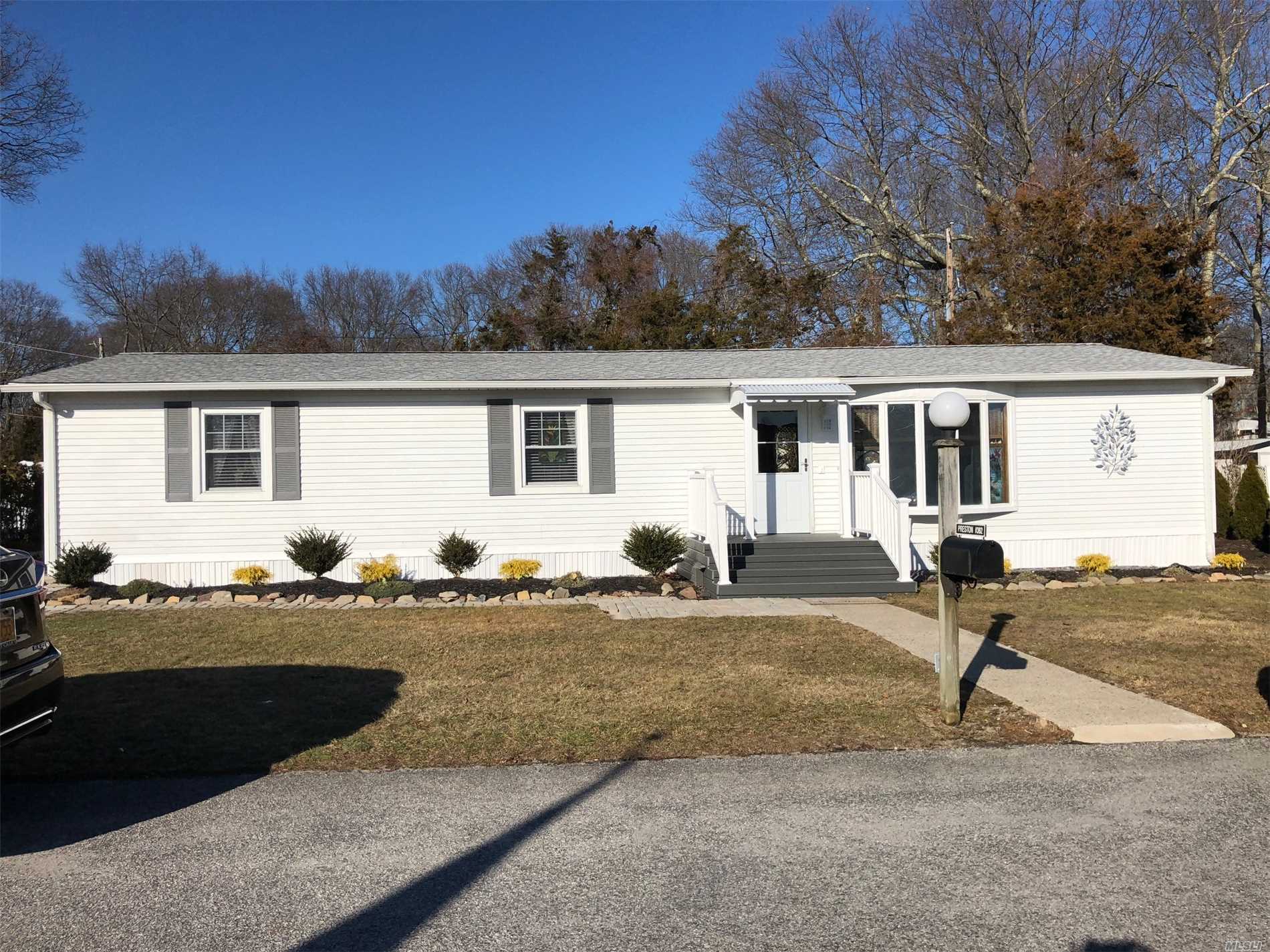 #1 photo, 1661-362 Old Country, Riverhead , NY 11901