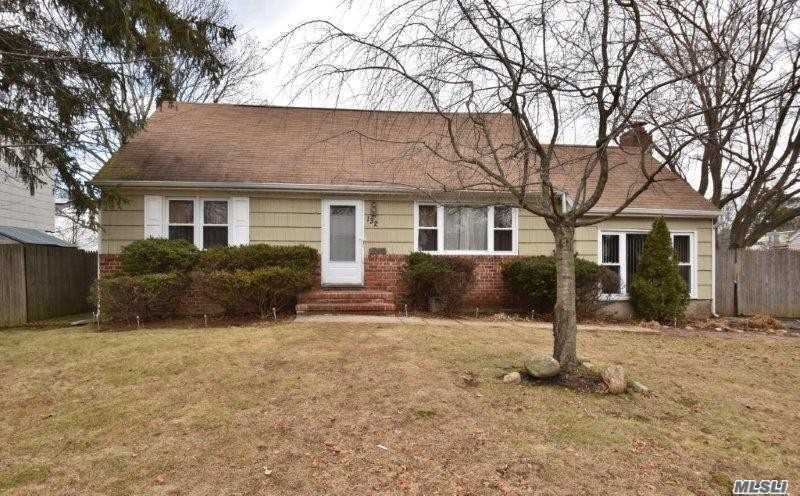#1 photo, 132 E 13th Street, Huntington Station , NY 11746