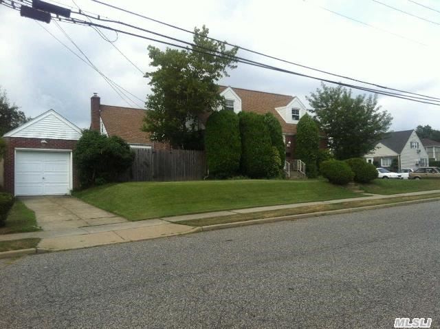 #1 photo, 506 Ardsley Blvd, Garden City S. , NY 11530