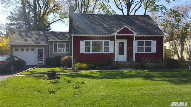 #1 photo, 37 Lynch St, Huntington Sta , NY 11746