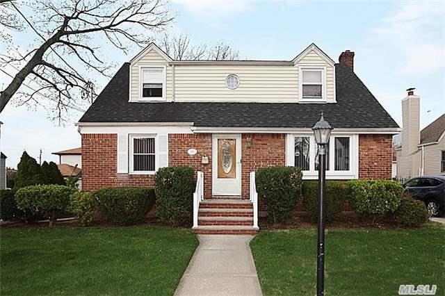 #1 photo, 103 Poppy Avenue, ناسو Franklin Square , NY 11010