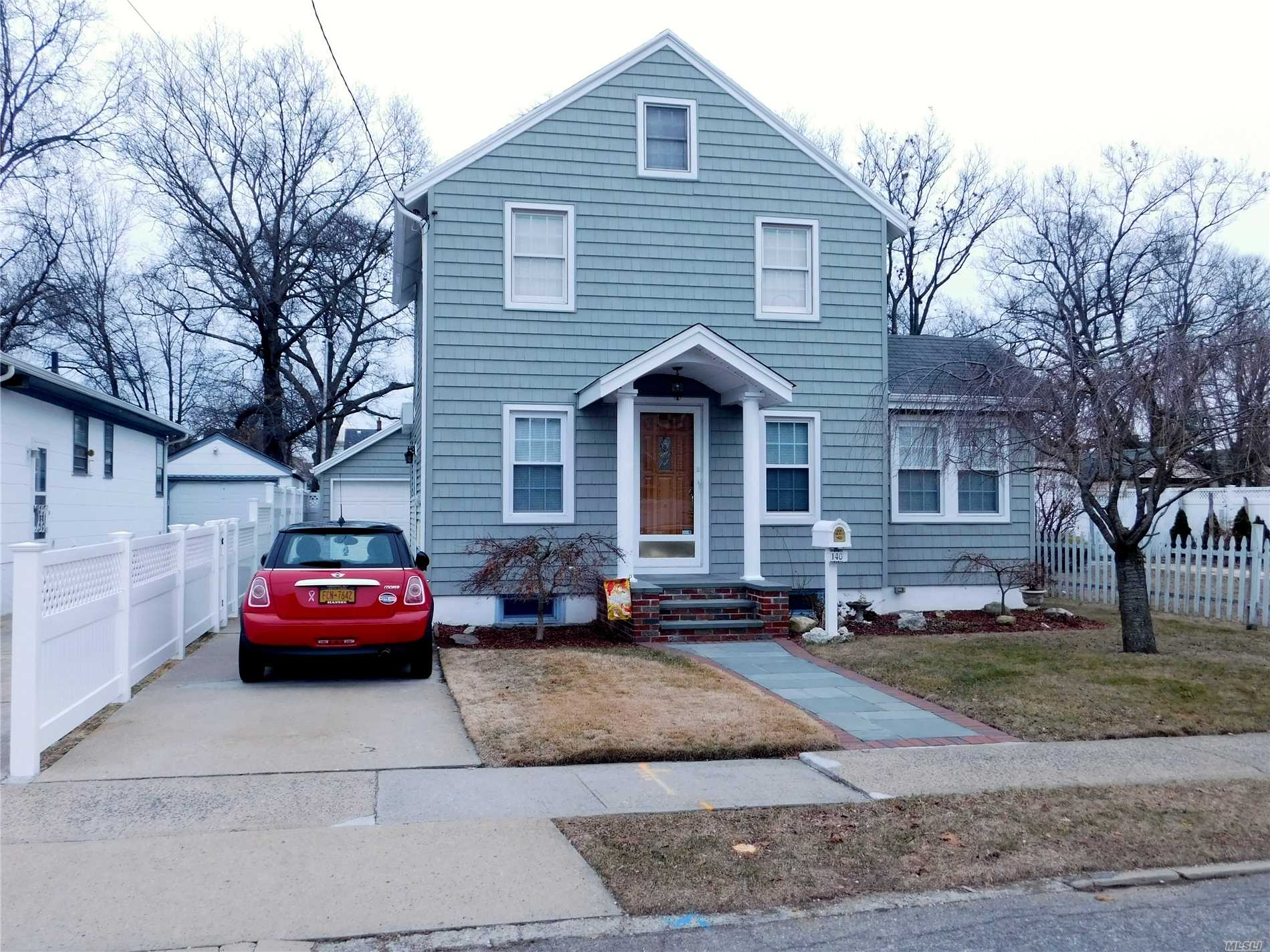 #1 photo, 140 Buckingham Place, ナッソー郡 Lynbrook , NY 11563