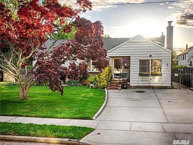 #1 photo, 1052 Ott Lane, North Merrick , NY 11566