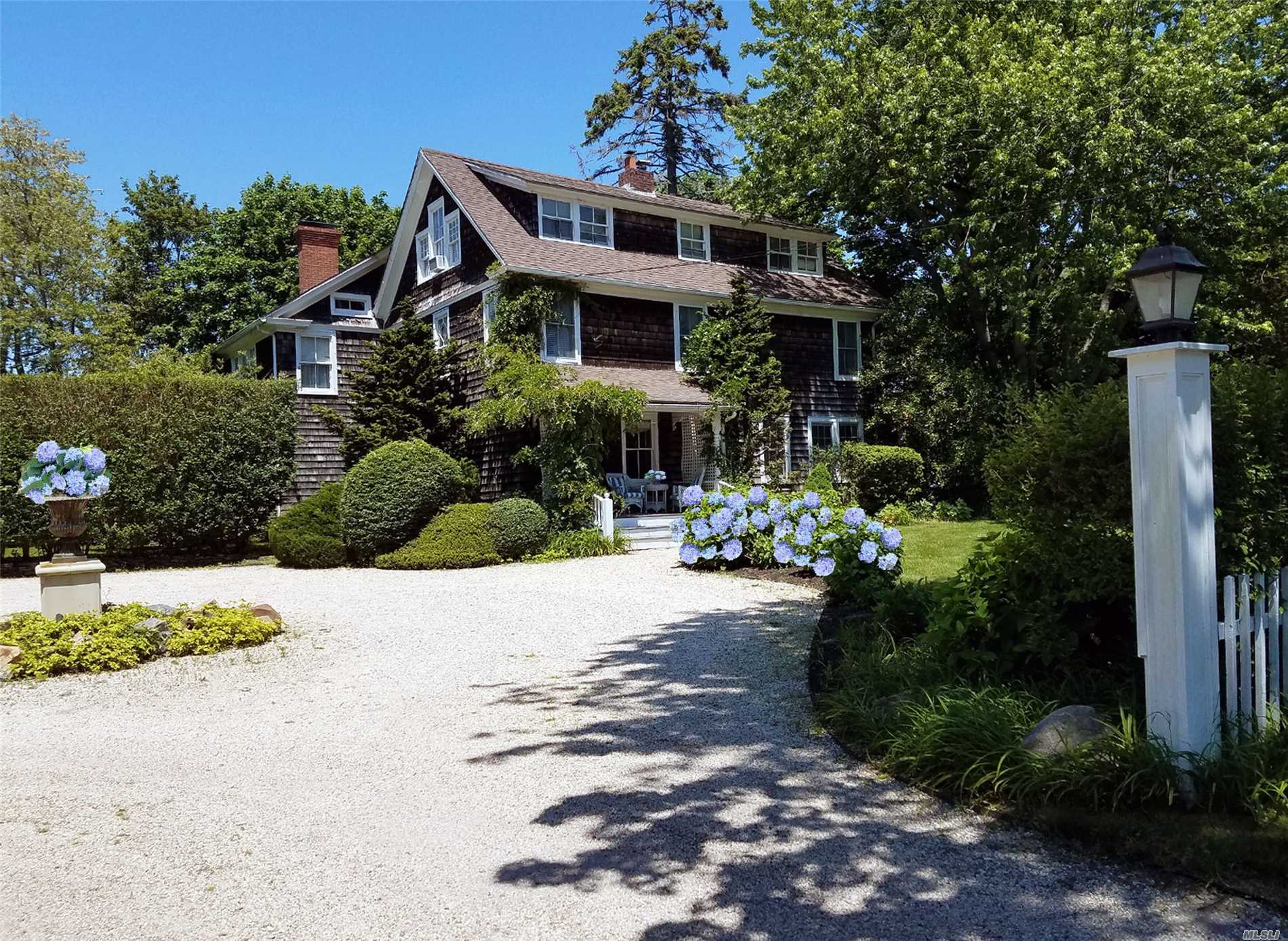 #1 photo, 579 Hill Street, Southampton , NY 11968
