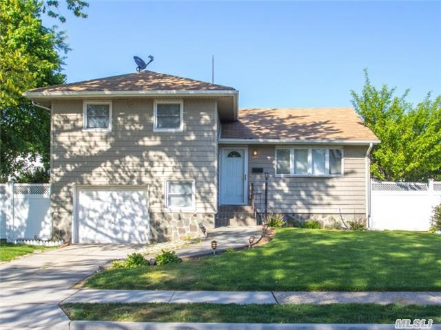 #1 photo, 57 Narcissus Avenue, ناسو Hicksville , NY 11801