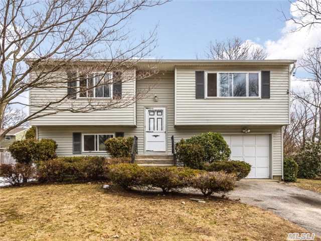 #1 photo, 28 Springfield Ave, 東長島 Greenlawn , NY 11740
