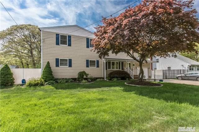 #1 photo, 108 Webb Ave, Patchogue , NY 11772