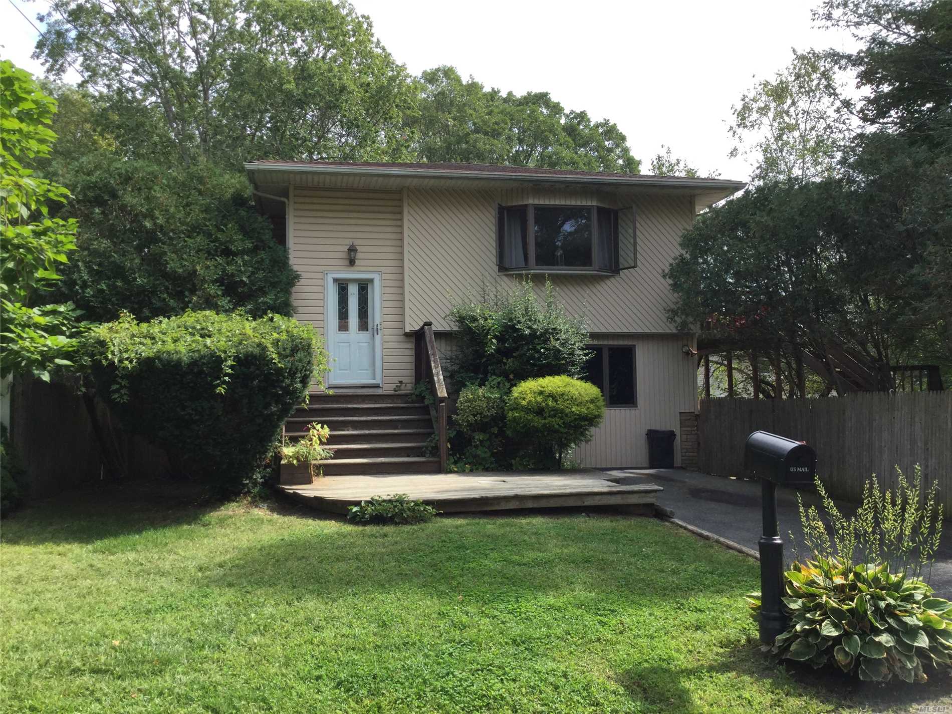 #1 photo, 41 Powell Avenue, Farmingville , NY 11738