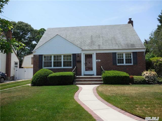 #1 photo, 209 Maeder Avenue, ナッソー郡 North Merrick , NY 11566