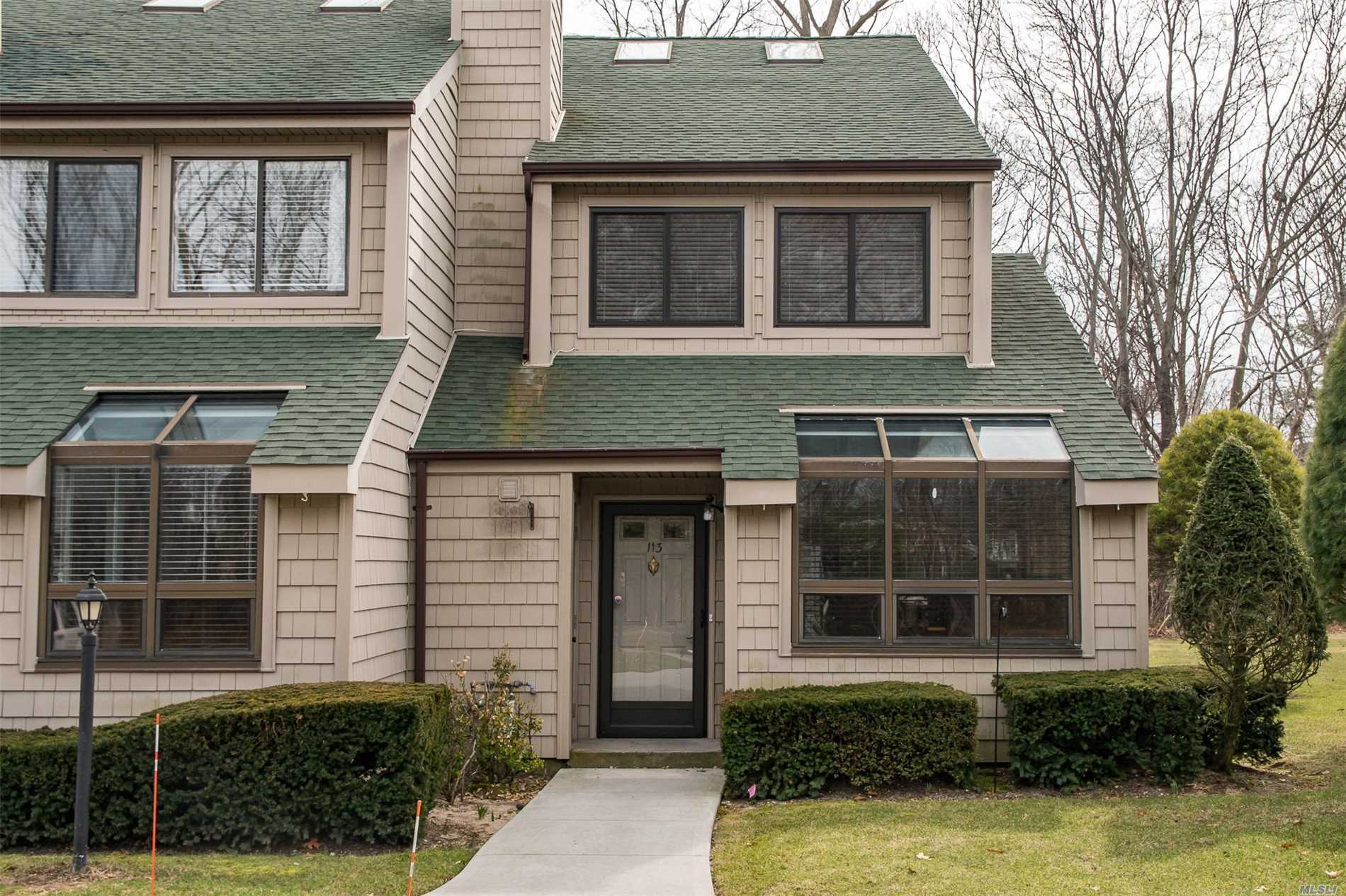 #1 photo, 113 Beecher Avenue Extension, سوفولك East Islip , NY 11730