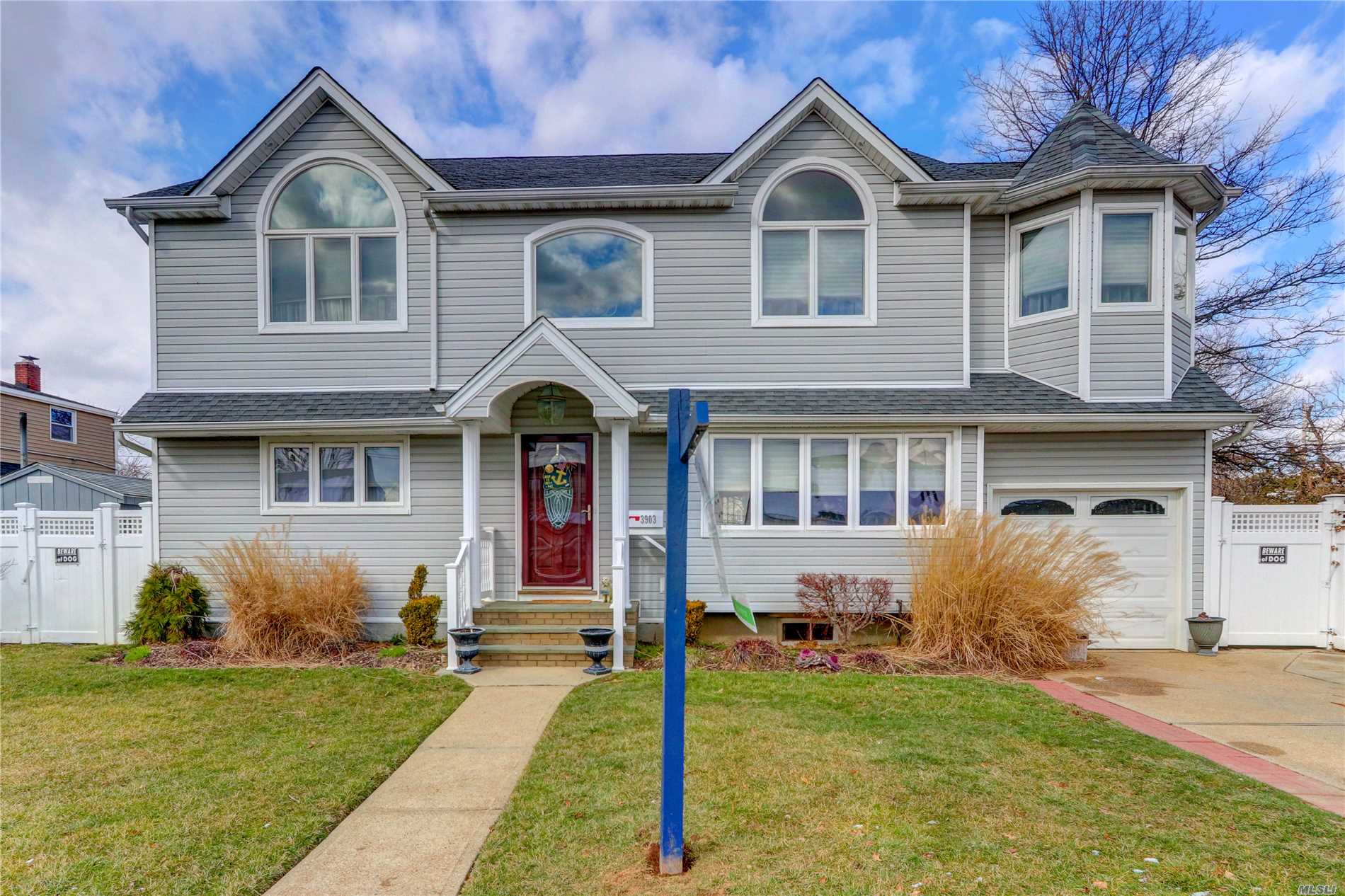 #1 photo, 3903 Peter Street, ناسو Seaford , NY 11783