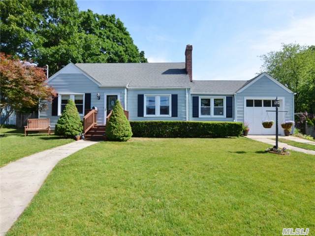 #1 photo, 47 Willis St, Northport , NY 11768