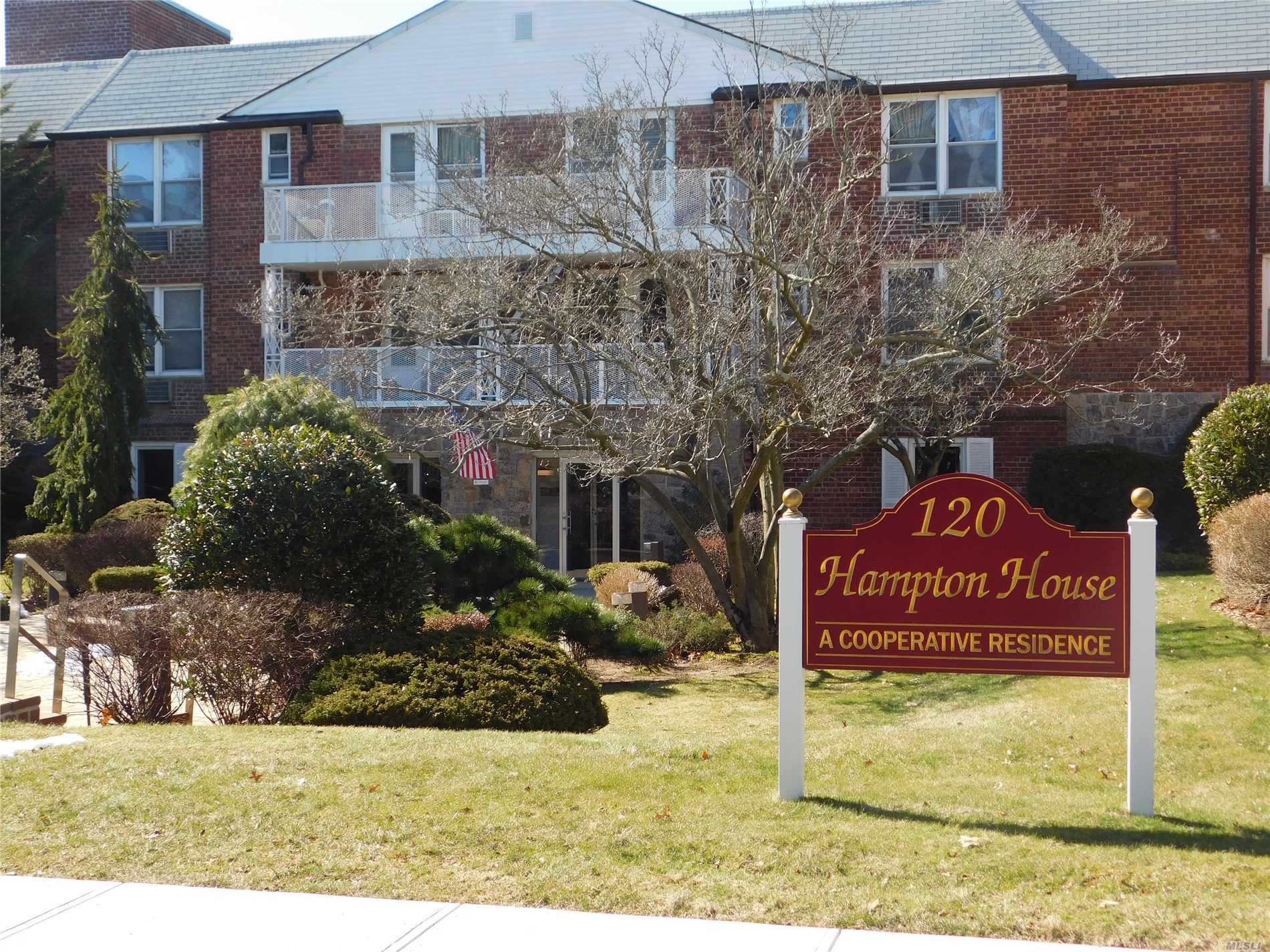 #1 photo, 120 Morris Avenue, ナッソー郡 Rockville Centre , NY 11570