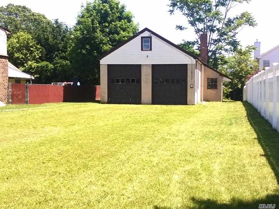 #1 photo, 100 Maeder Avenue, N. Merrick , NY 11566