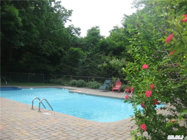 #1 photo, 43 Brushy Neck Ln, Westhampton , NY 11977