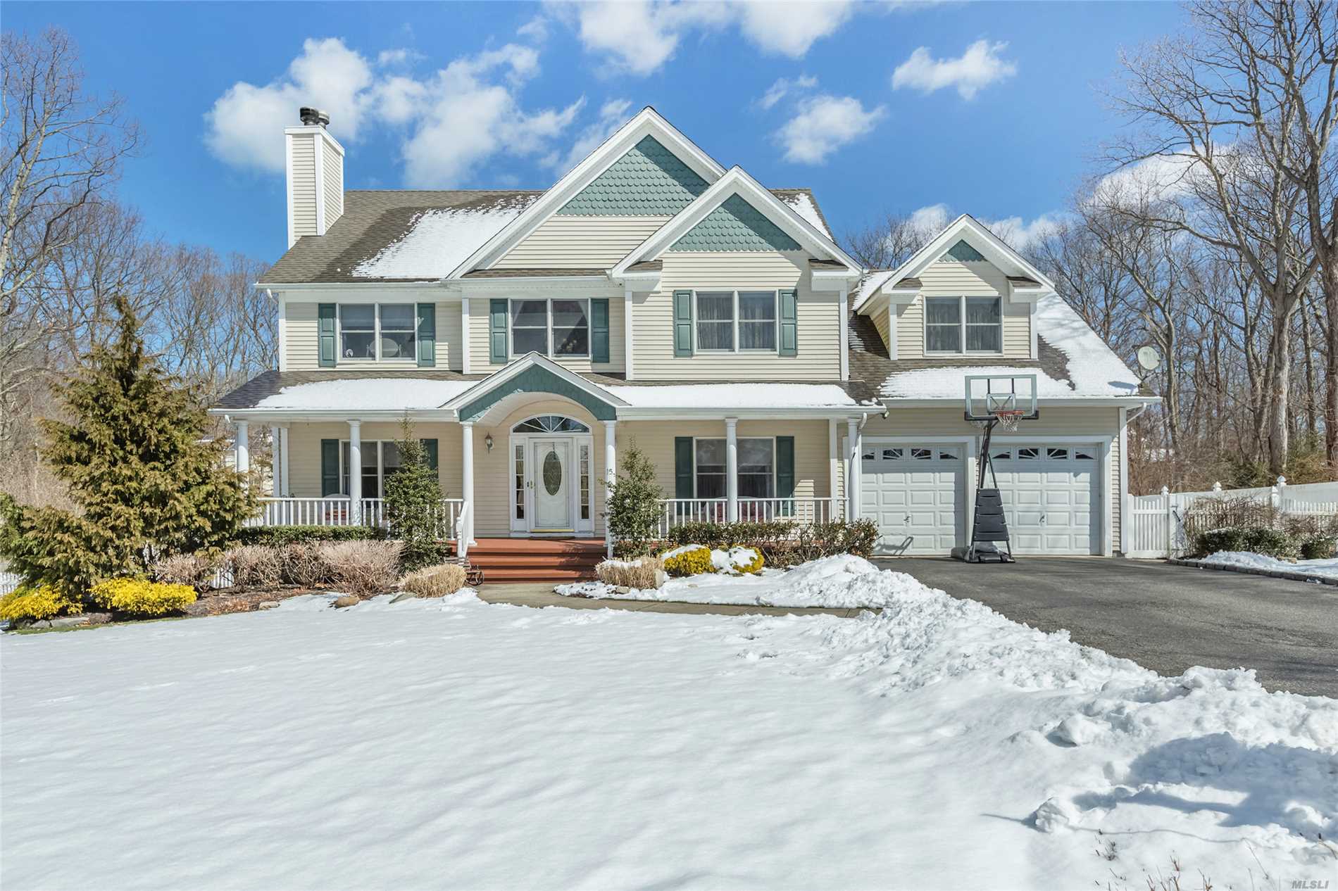#1 photo, 15 Lincoln Avenue, Mt. Sinai , NY 11766
