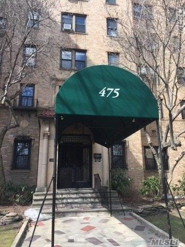 #1 photo, 475 N Bronx River Road, Out Of Area Town , NY 10704