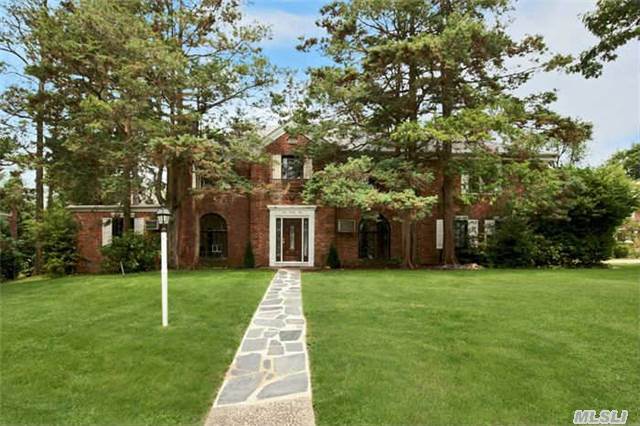 #1 photo, 121 Old Mill Road, Great Neck , NY 11023