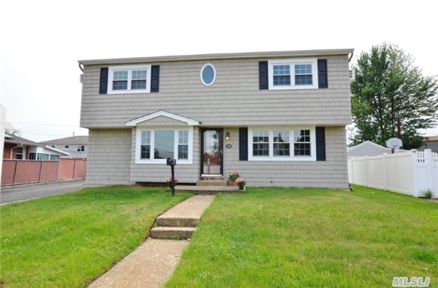 #1 photo, 368 Taylor Avenue, ناسو Levittown , NY 11756
