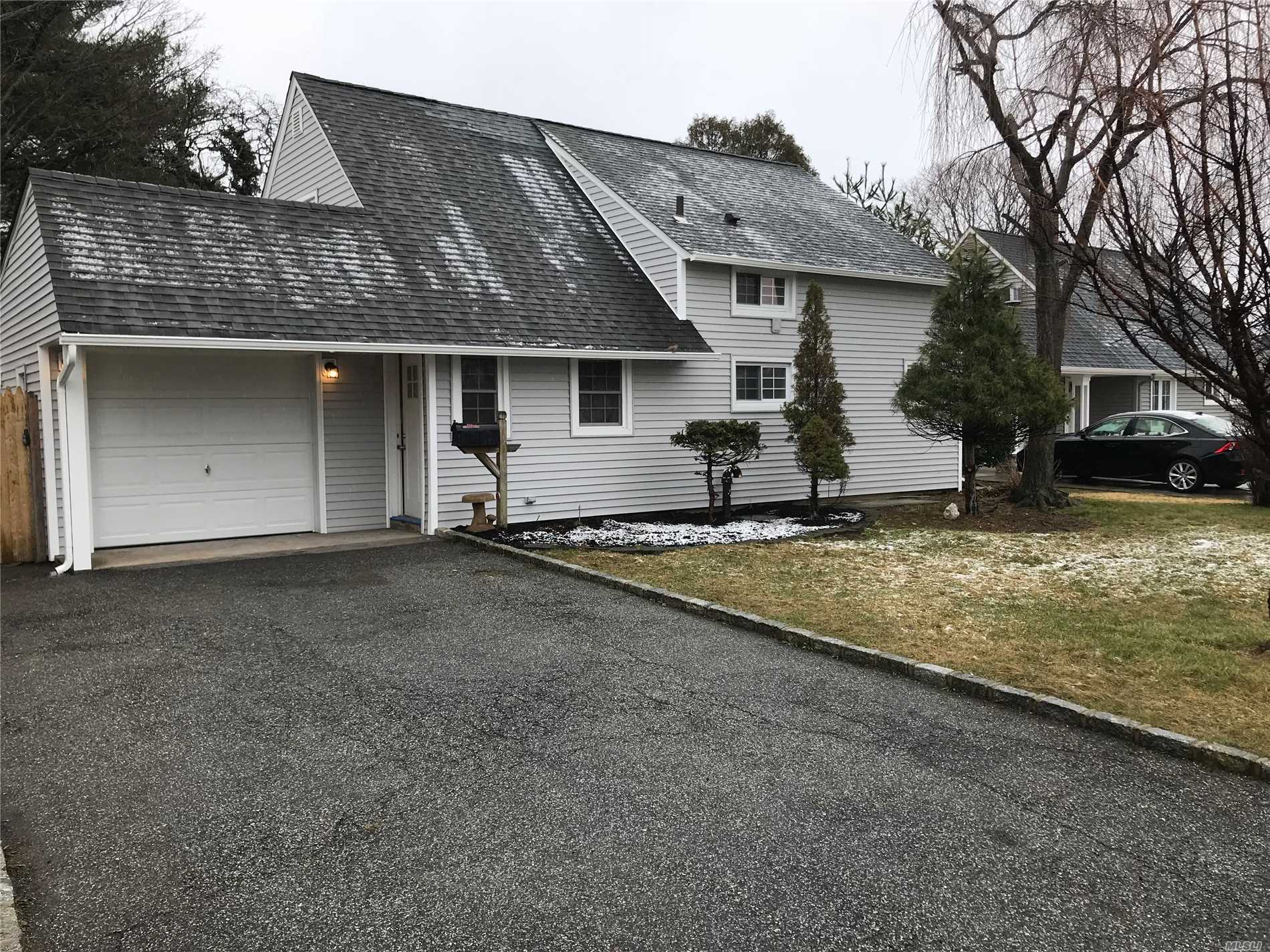 #1 photo, 3 Ramble Lane, Levittown , NY 11756