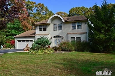 #1 photo, 6 Northwood Ct, سوفولك Dix Hills , NY 11746