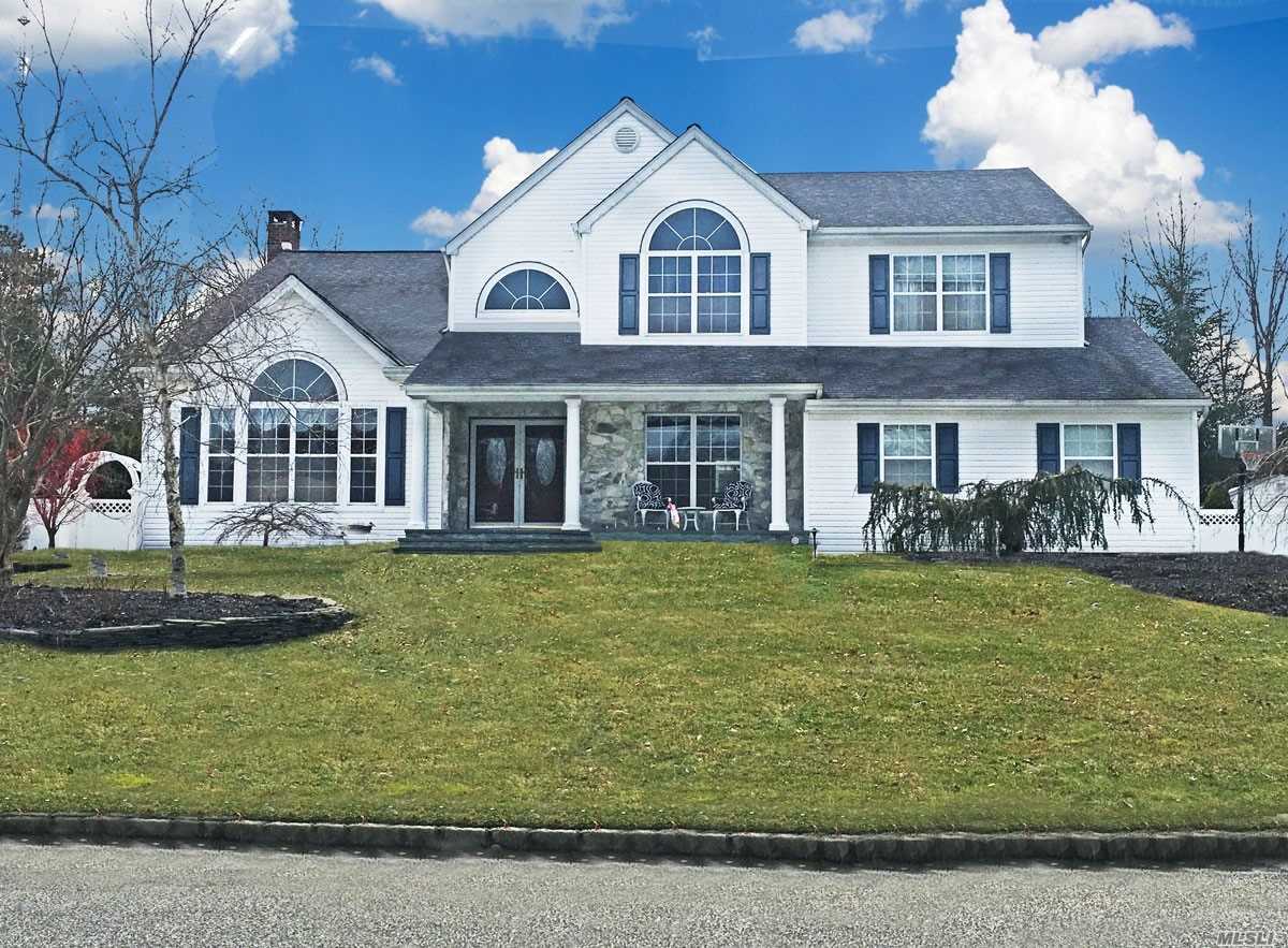 #1 photo, 8 Kimberly Court, サフォーク郡 Manorville , NY 11949