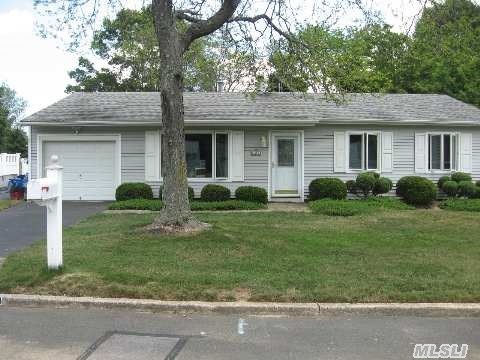 #1 photo, 224 Glen Summer Road, Holbrook , NY 11741