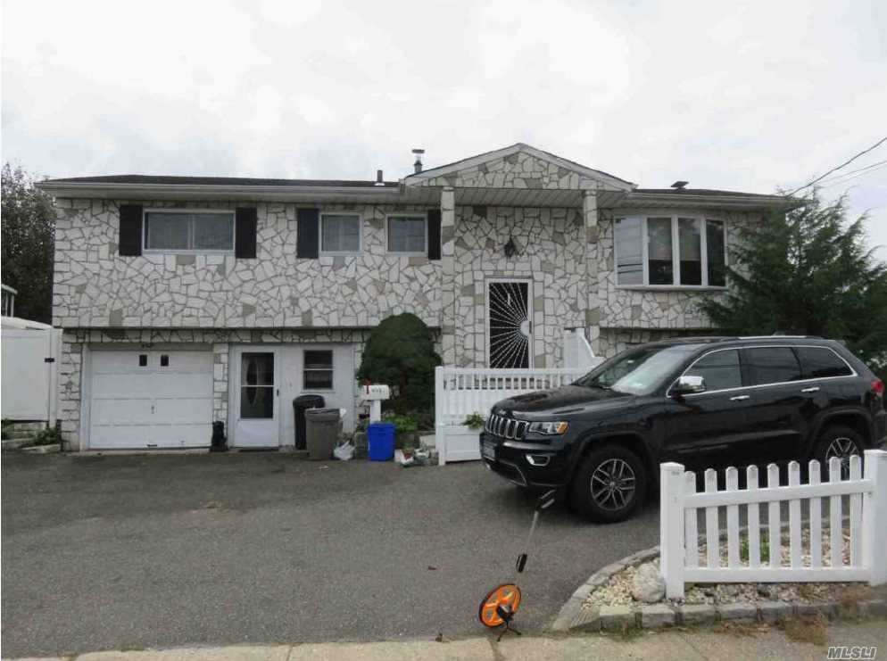 #1 photo, 478 Woods Road, Deer Park , NY 11729