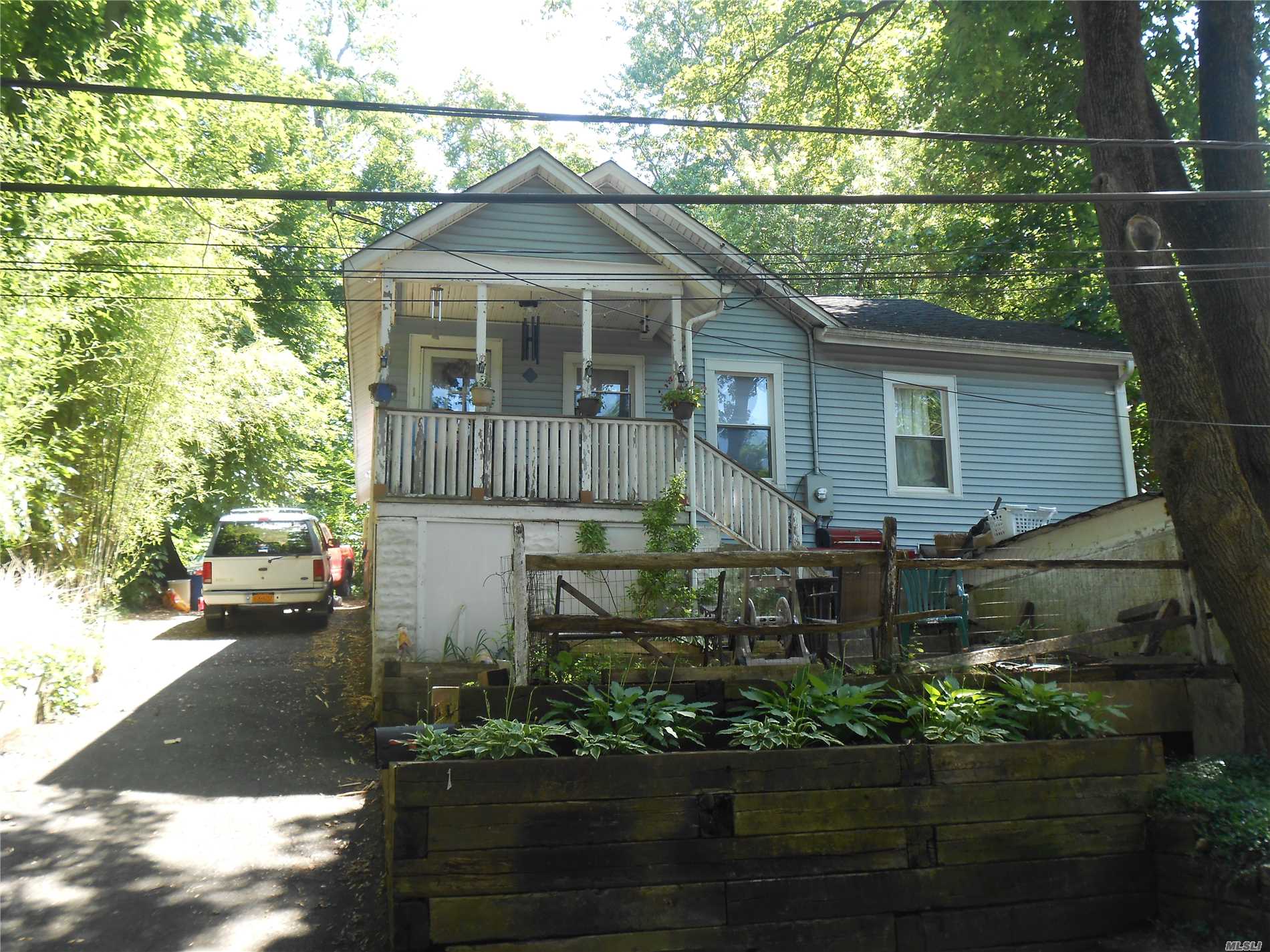 #1 photo, 1 Murray Court, Huntington , NY 11743