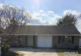 #1 photo, 348 Boyle Road, サフォーク郡 Selden , NY 11784
