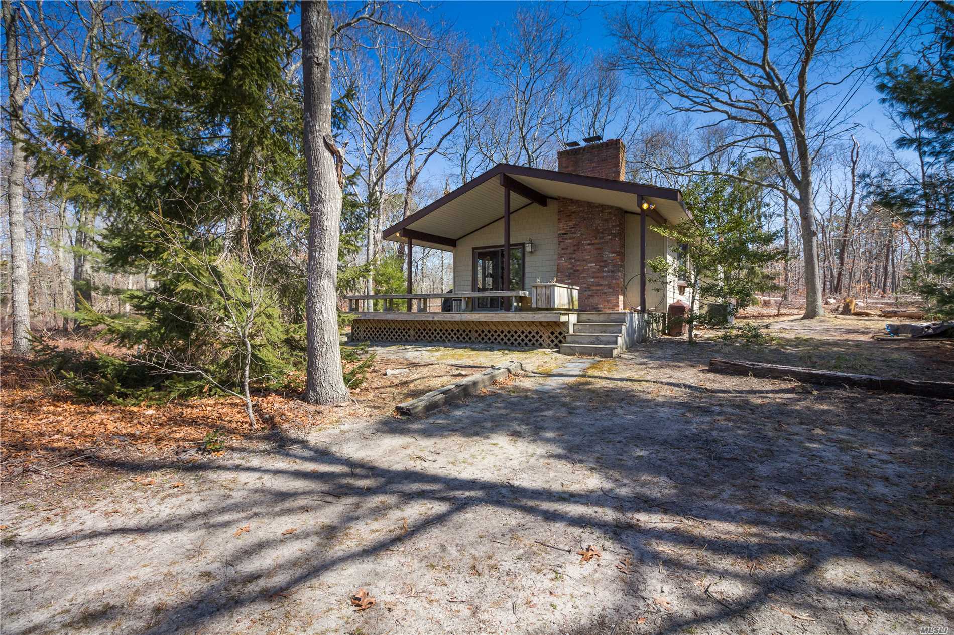 #1 photo, 10 Bellows Pond Road, Hampton Bays , NY 11946