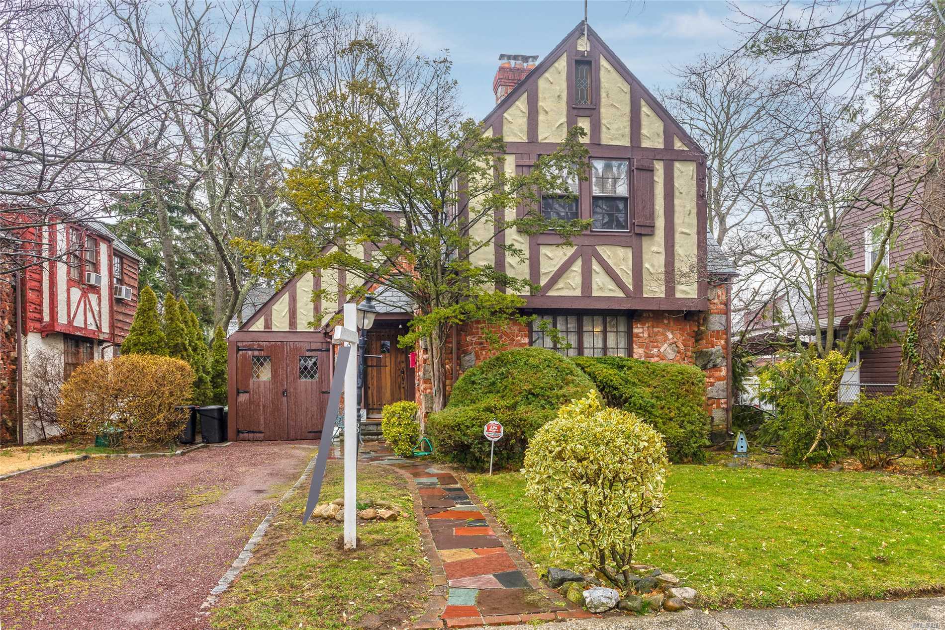 #1 photo, 8 Narwood Court, ナッソー郡 Merrick , NY 11566