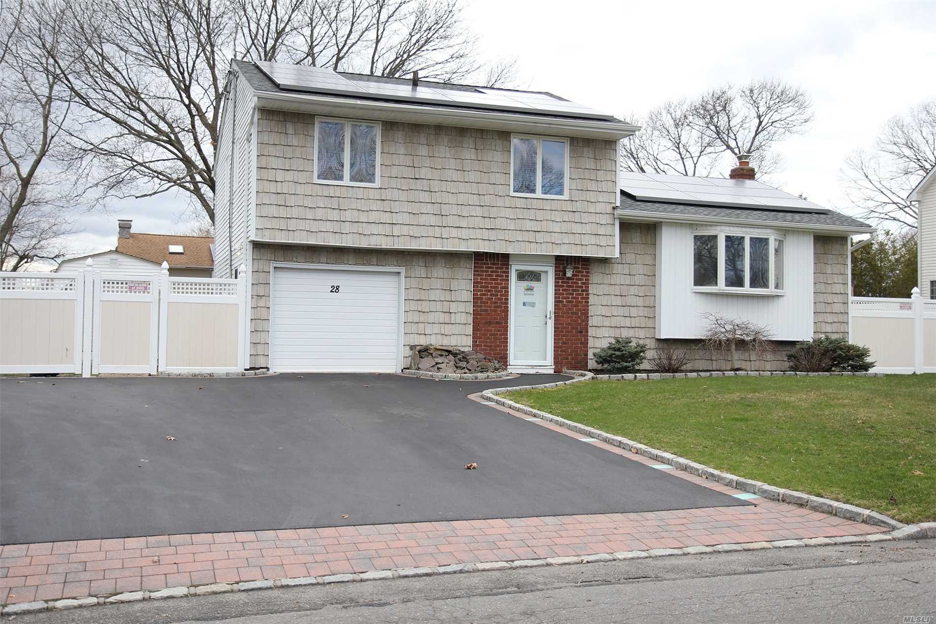 #1 photo, 28 Campo Avenue, サフォーク郡 Selden , NY 11784