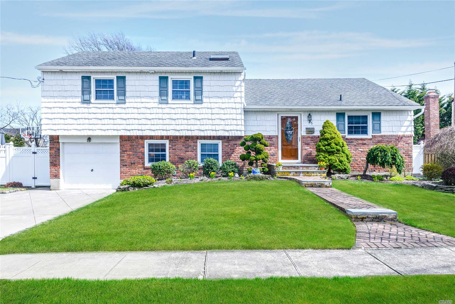 #1 photo, 75 Merritt Avenue, Massapequa , NY 11758