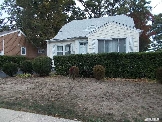 #1 photo, 1531 William Street, North Merrick , NY 11566