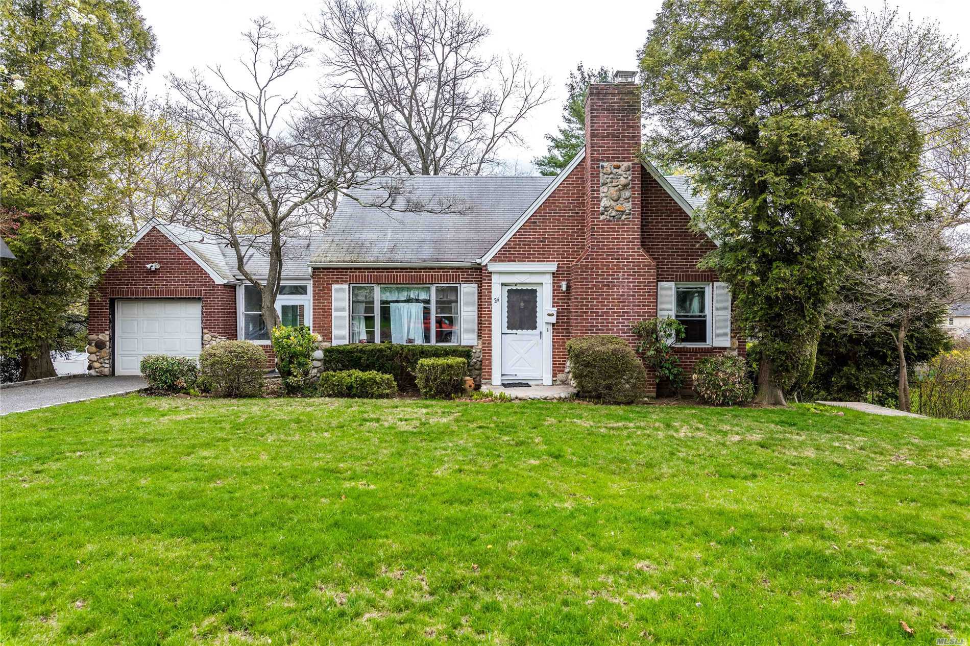 #1 photo, 24 Crestwood Drive, Huntington Station , NY 11746