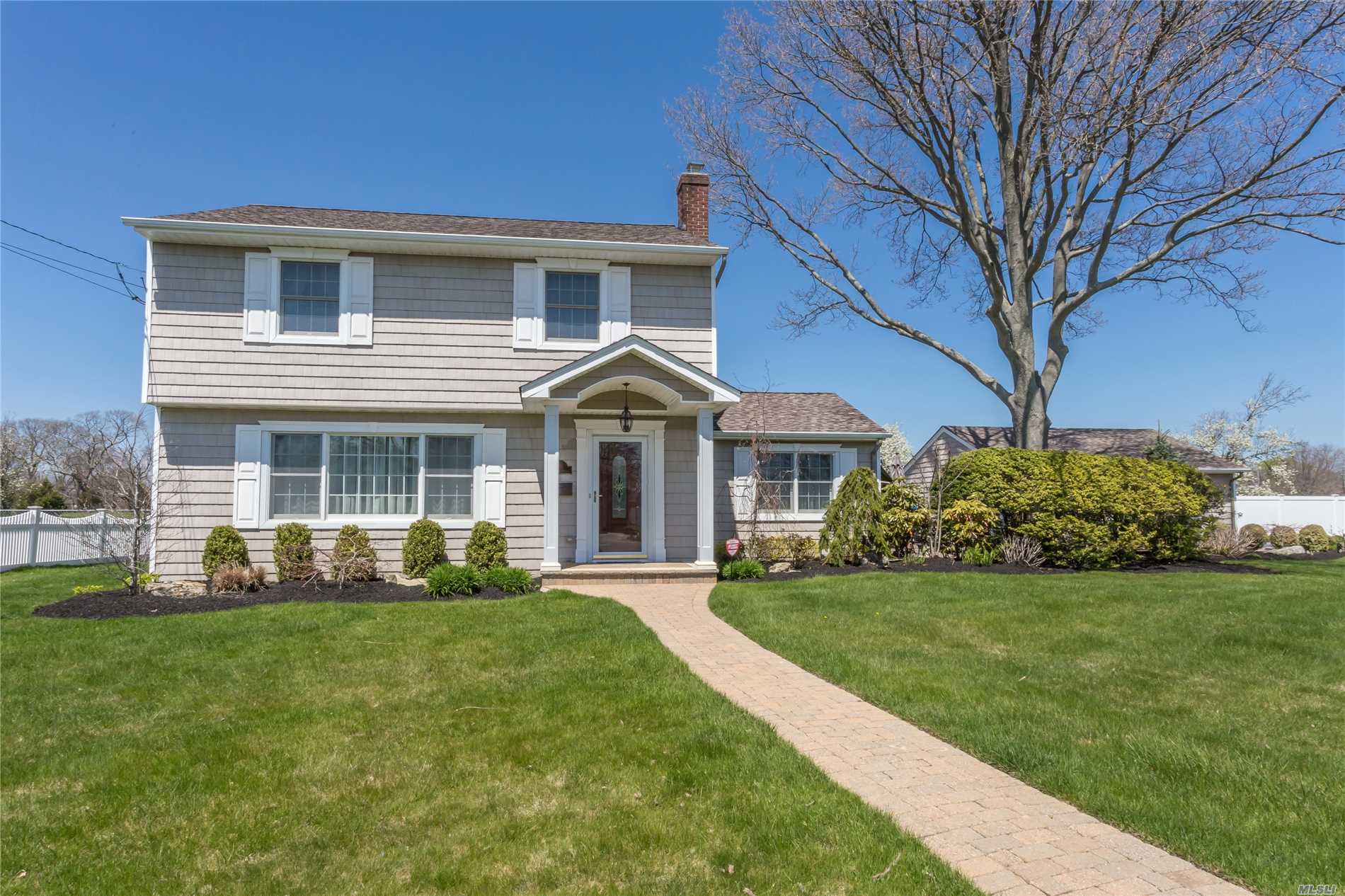 #1 photo, 101 Peconic Drive, 長島 Massapequa , NY 11758