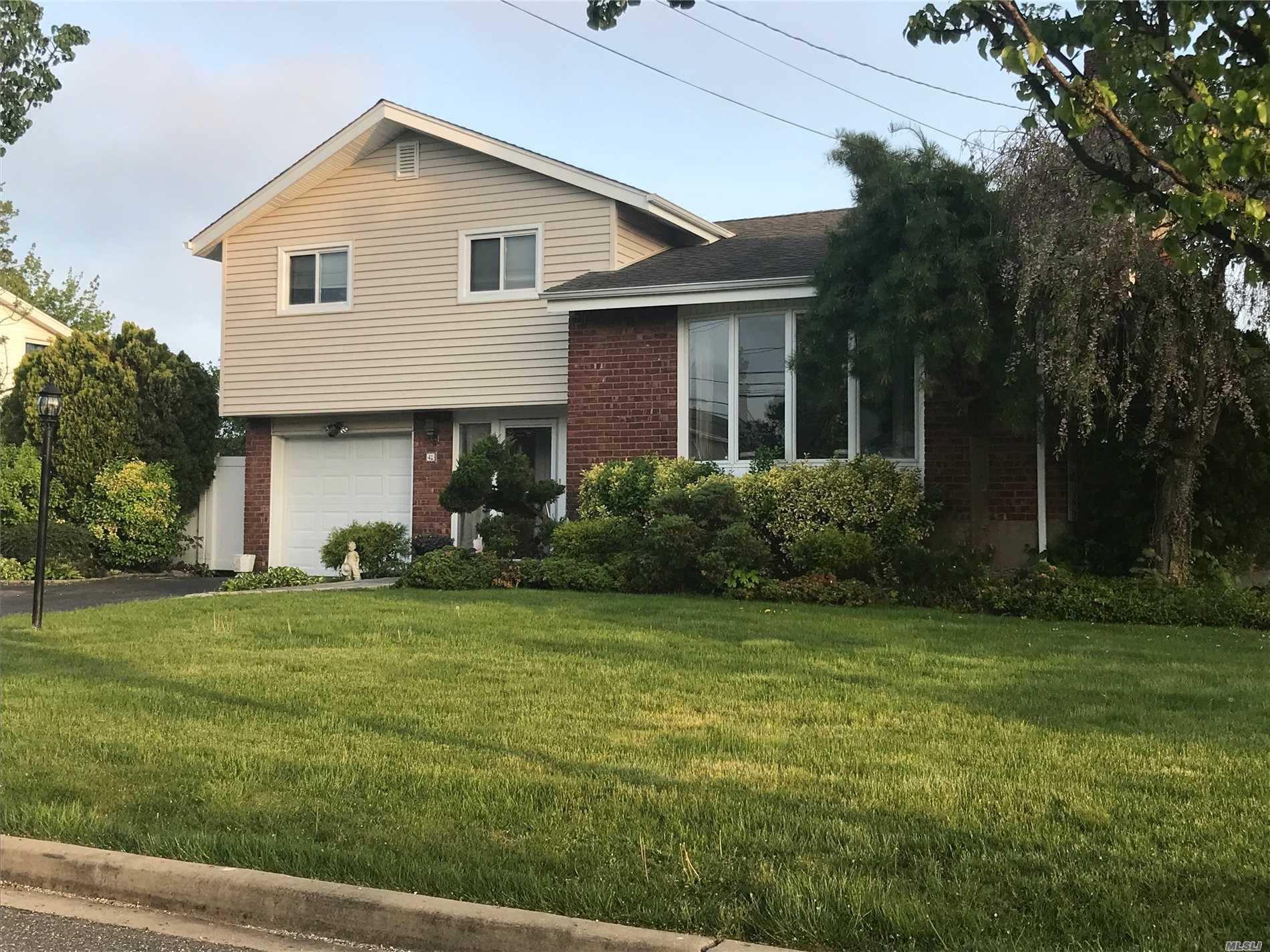 #1 photo, 42 Adam Rd W, Massapequa , NY 11758