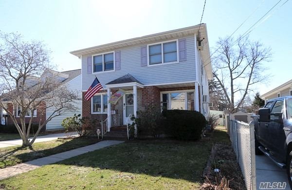 #1 photo, 28 Broadmoor Lane, 롱 아일랜드 Westbury , NY 11590